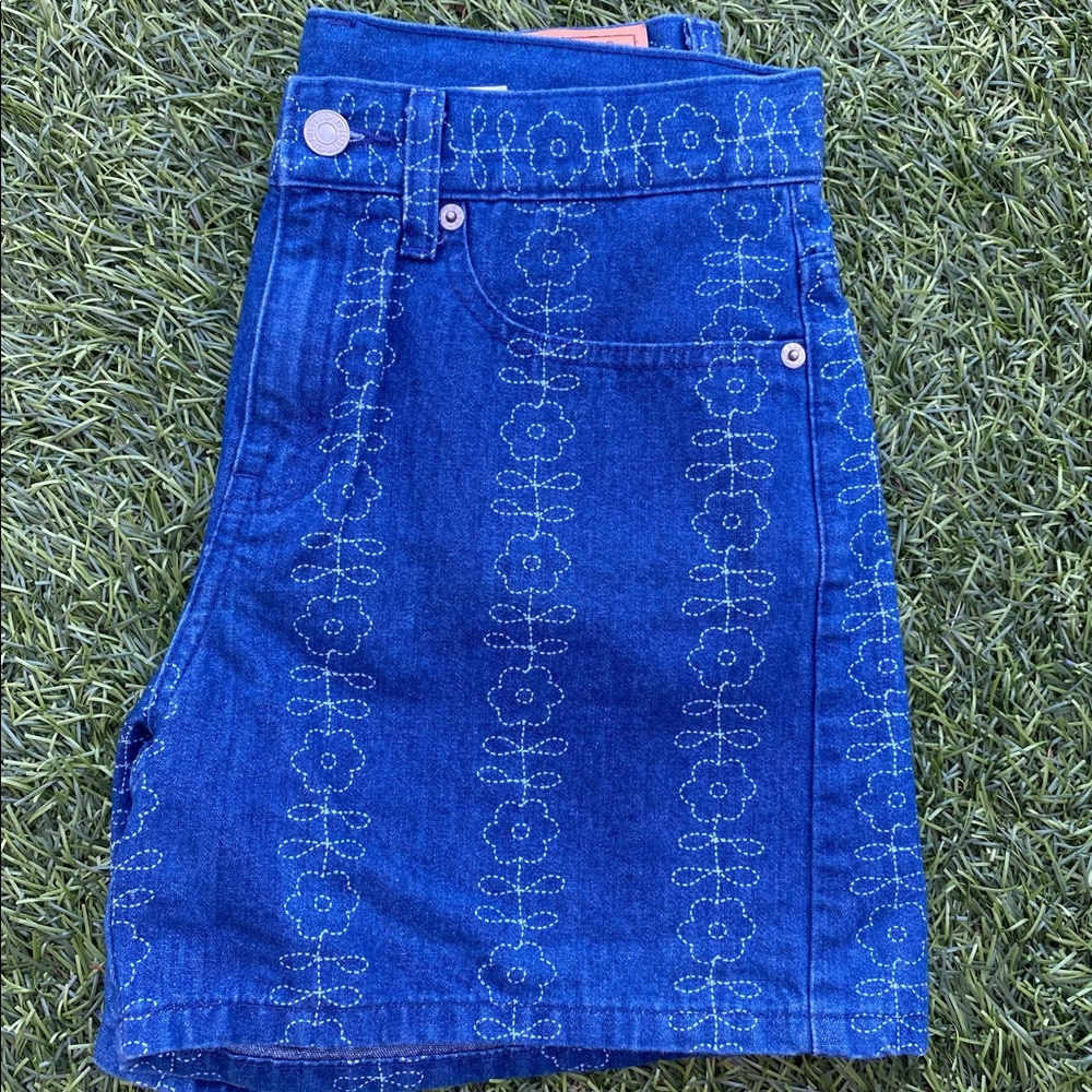 Levi’s shorts